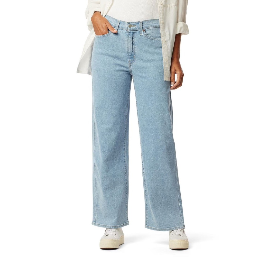Women's Wide Leg Levis